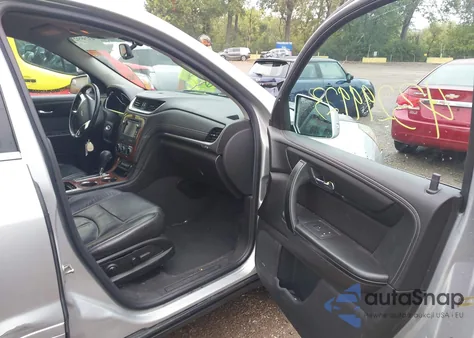 2014 Chevrolet Traverse 2Lt z USA, uszkodzony, nr VIN 1GNKRHKD0EJ292318